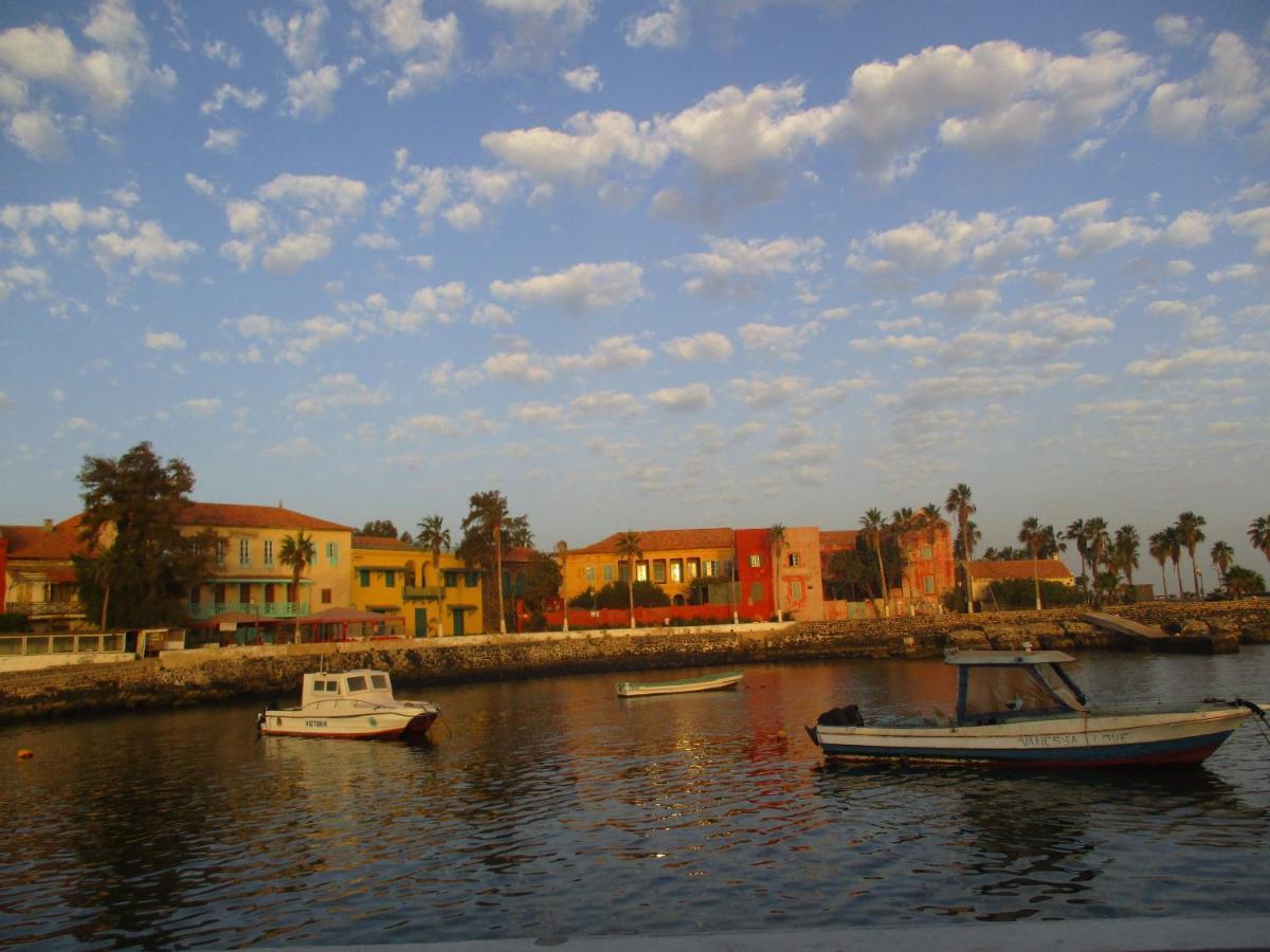 Chez Eric Hotell Gorée Exteriör bild