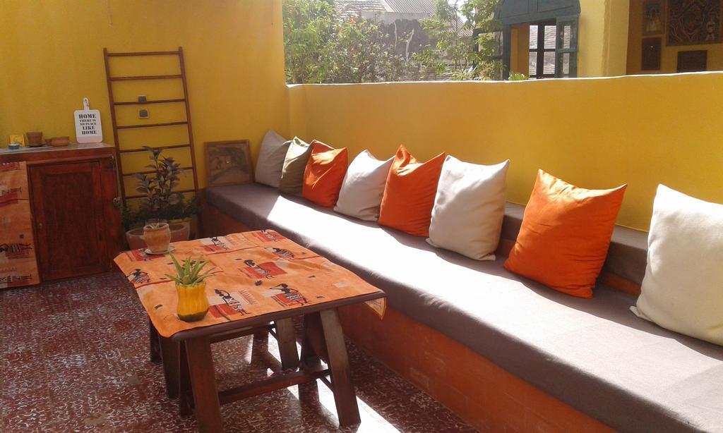Chez Eric Hotell Gorée Exteriör bild